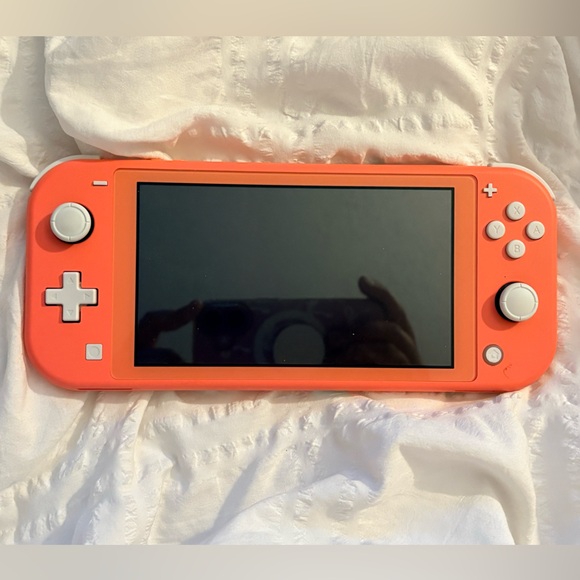 SOLDđź©· - Picture 1 of 4